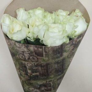 букет з 11 білих троянд фото