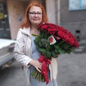 букет из 75 красных роз в Тернополе фото